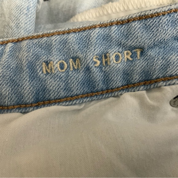 American Eagle U.S. Women’s Size 6 Floral Embroidered Mom Jeans Short-Shorts. - Picture 7 of 7